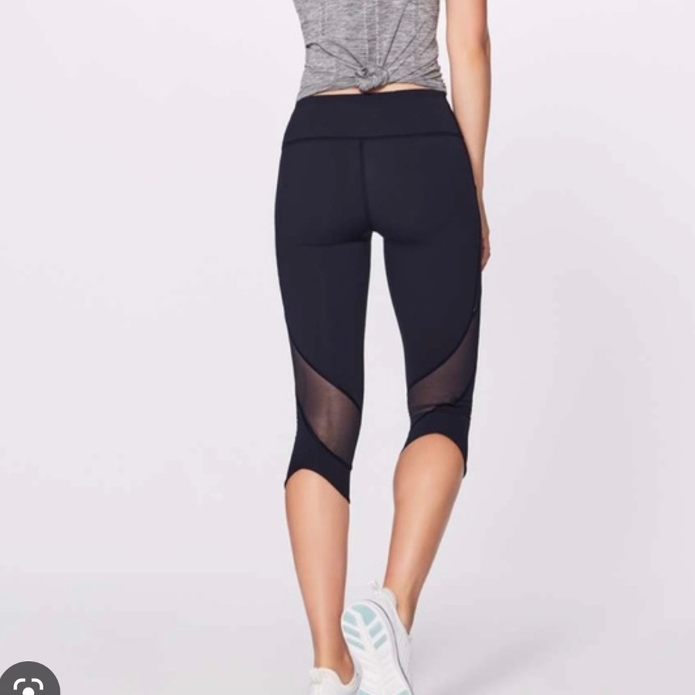 Lululemon cropped leggings NAVY